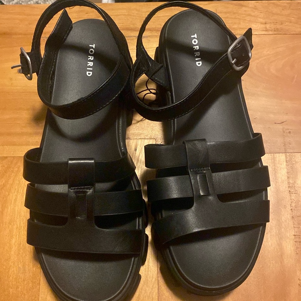 Lug fisherman sandals